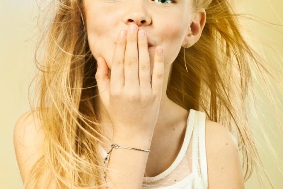 Kids-Light-Zlata-Yellow-Kiss-min